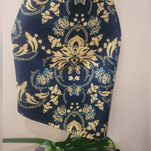 Bebe dress - Picture 7 of 9